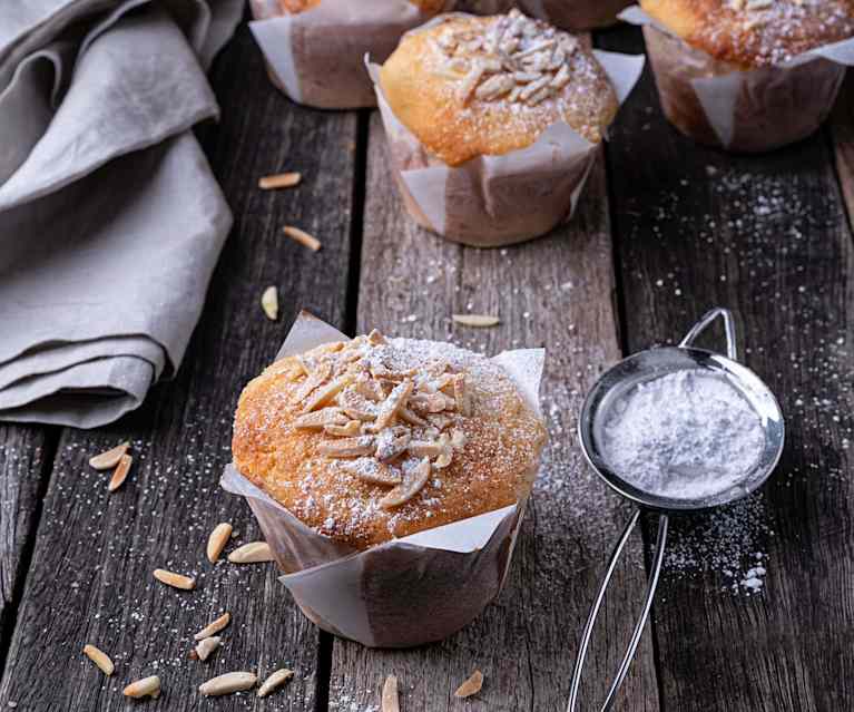Frangipane and apricot muffins