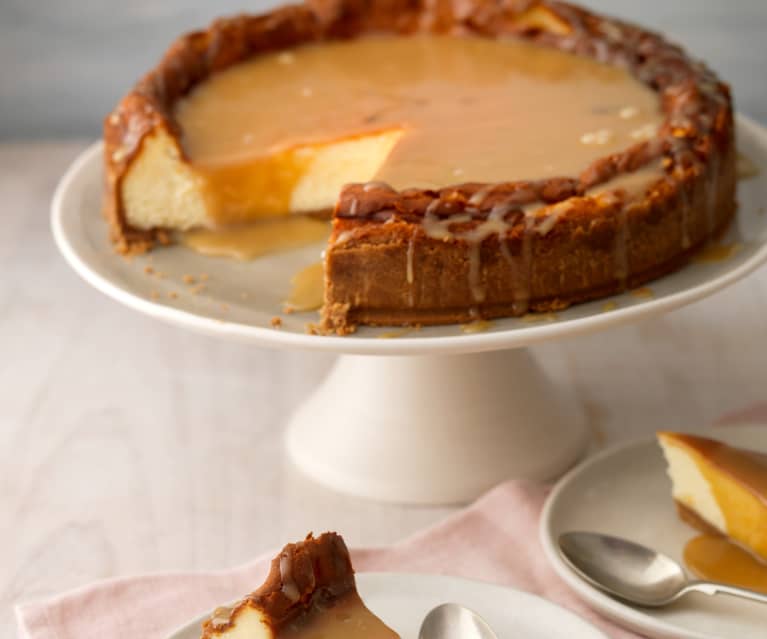 Baked White Chocolate Caramel Cheesecake