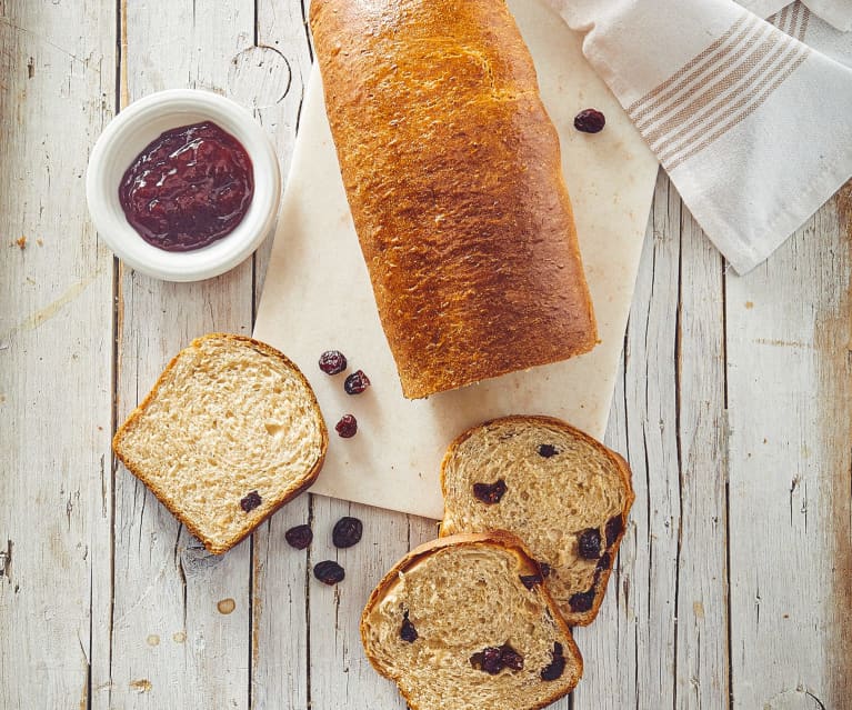 Pane dolce con mirtilli rossi