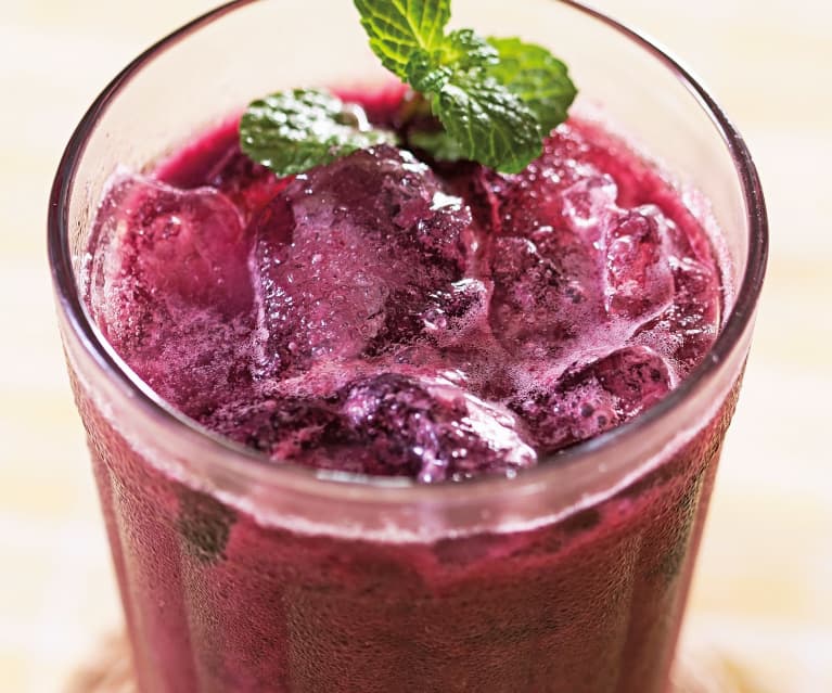 Suco de açaí detox