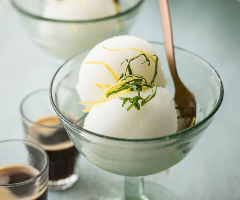 Limoncello Sorbet with Mint and Basil - Sorbetto al limoncello, menta e basilico