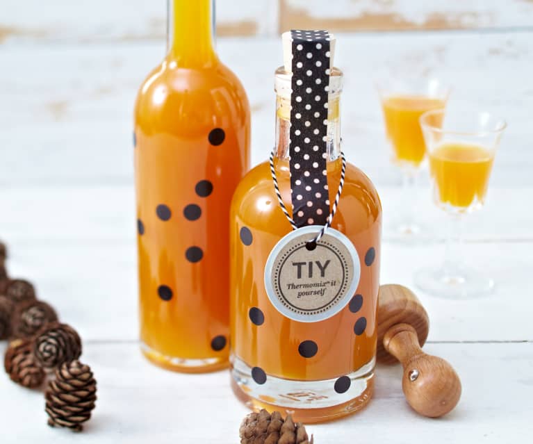 Apricot liqueur