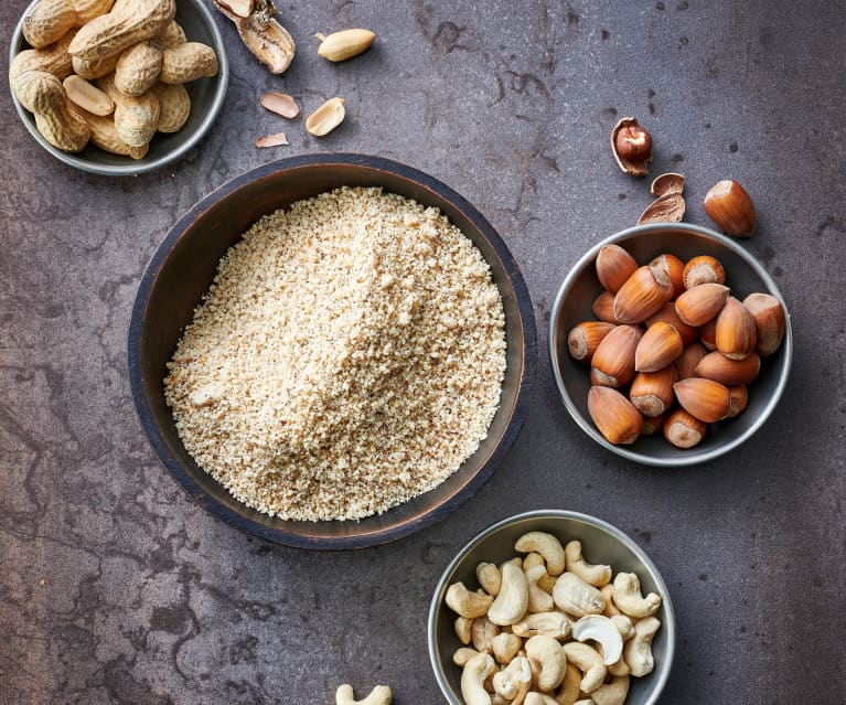 Avellanas, nueces de la India o cacahuates molido fino (100 g)