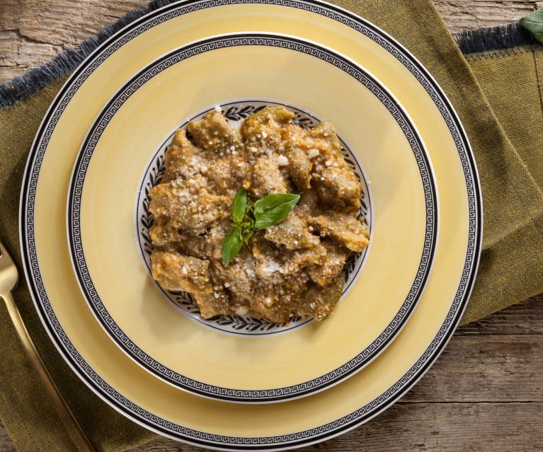 Gnocchi di farro con pesto di melanzane