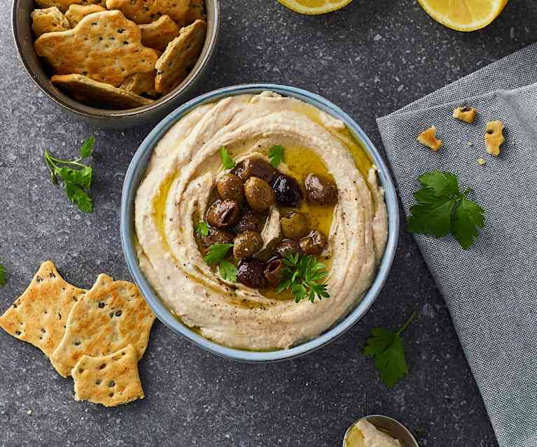 Hummus di cannellini e olive taggiasche Hummus di cannellini e olive taggiasche