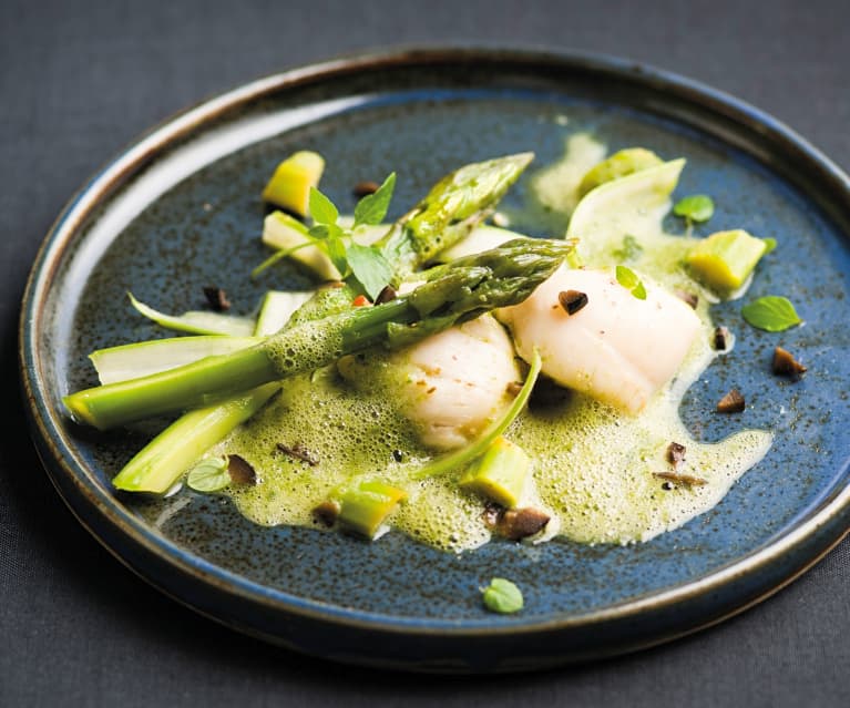 MAI Asperges, saint-jacques et sabayon aux herbes - Christophe Aribert