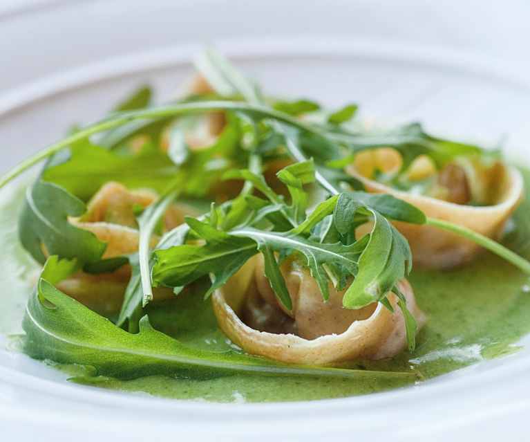 Cappelletti au chèvre, crémeux de roquette - Nicolas Gautier Cappelletti au chèvre, crémeux de roquette - Nicolas Gautier