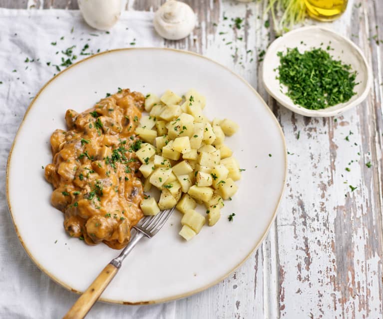 Strogonoff de cogumelos com batata-doce