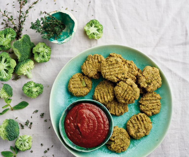 Pataniscas de brócolos e ketchup de pimentos