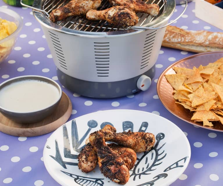 Muslos de pollo crispy cajún con salsa Alfredo