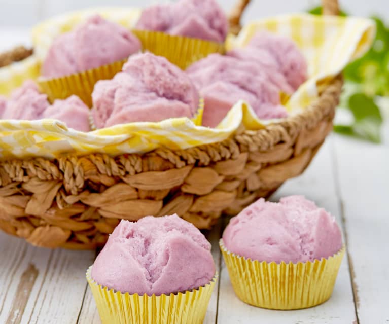 Kue Kukus Talas (Taro Root Steamed Cupcakes)