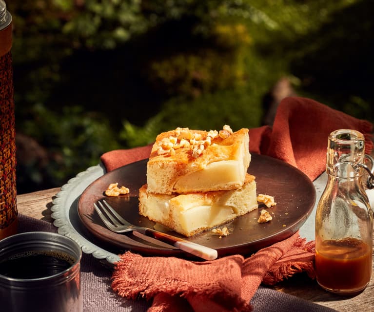 Quitten-Karamell-Kuchen mit Walnüssen