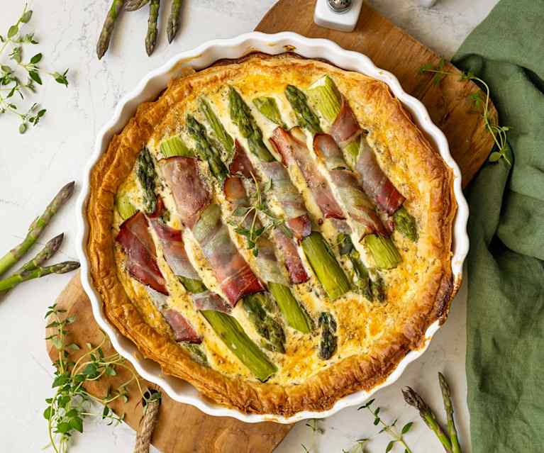 Tarta ze szparagami i szynką