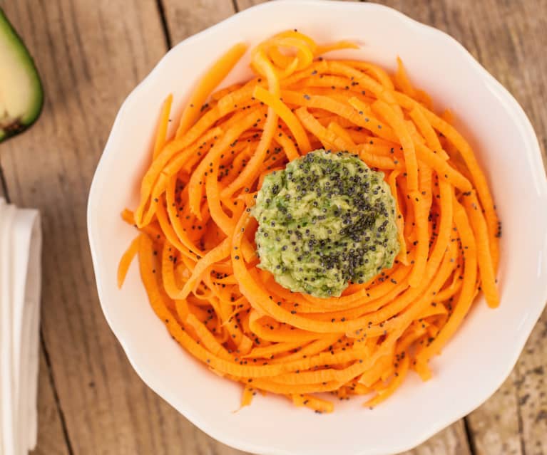 Spaghetti di carote con pesto di avocado raw - Cookidoo™– the official  Thermomix® recipe platform