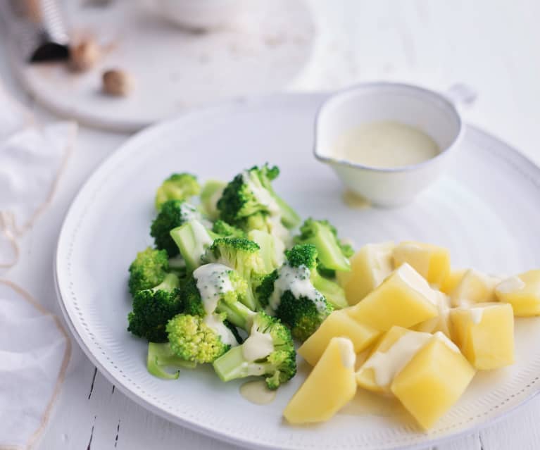 Broccoli and Potatoes with Blue Cheese Sauce