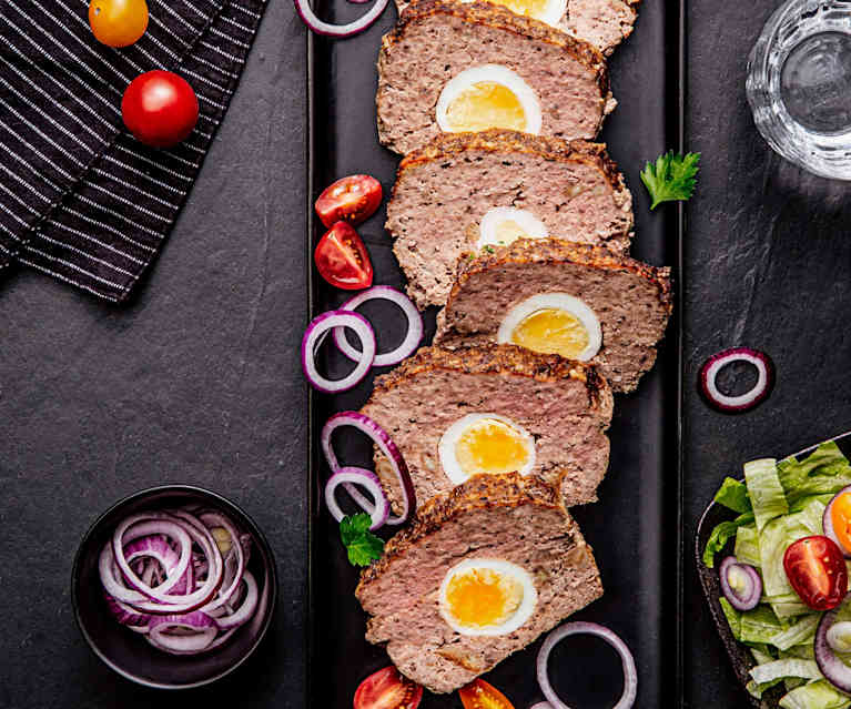 Polpettone ripieno con uova sode Polpettone ripieno con uova sode