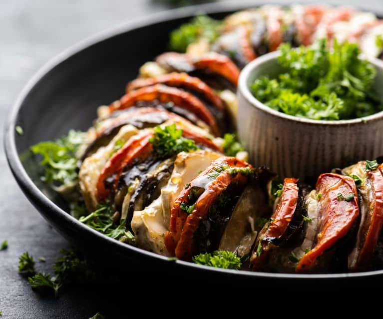 Timballo di melanzane, pomodori e caprino