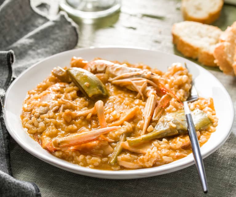 Arroz meloso con alcachofas y cigalas