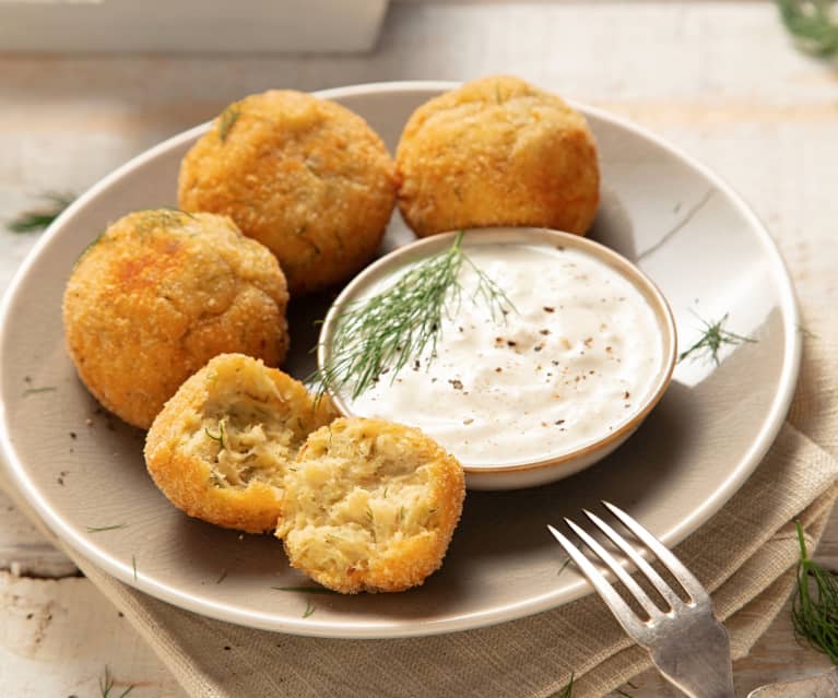 Gebackene Forellenknödel mit Krendip