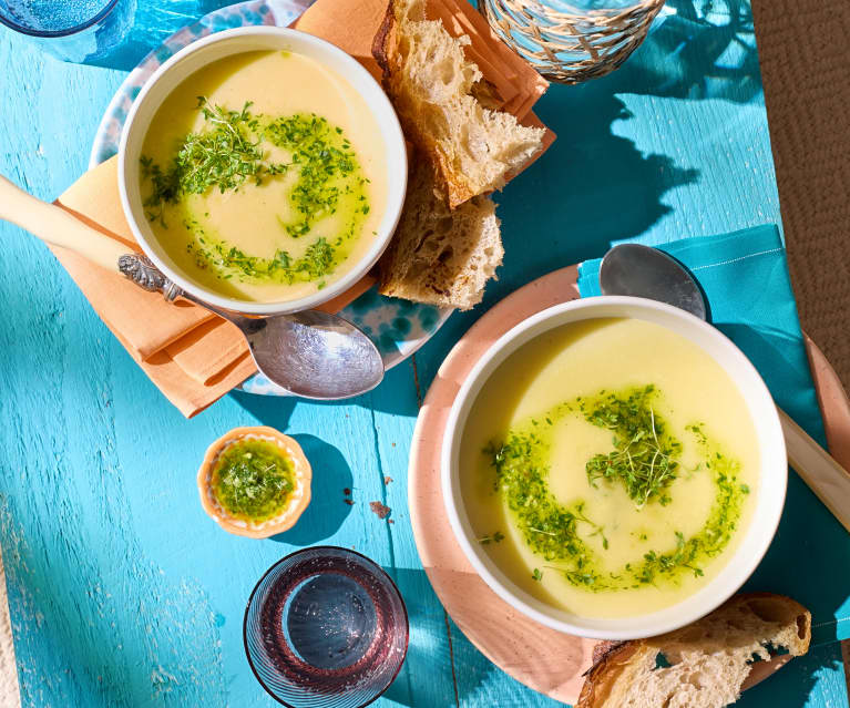 Kartoffelcremesuppe mit Knoblauch-Kresse-Öl