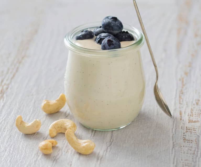 Vanilla cashew yoghurt