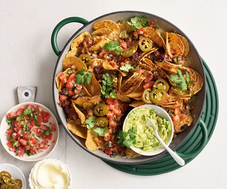 Chilli and cheese nachos