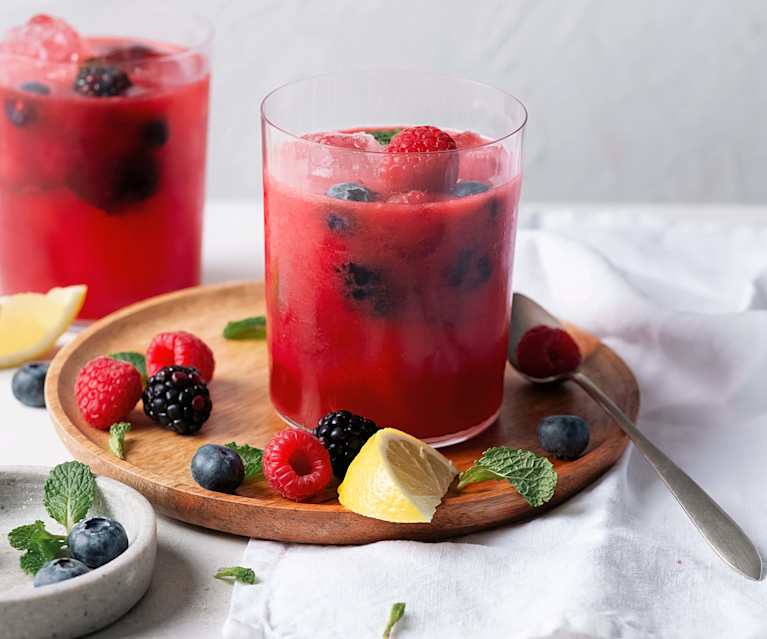 Mojito analcolico ai frutti di bosco Mojito analcolico ai frutti di bosco