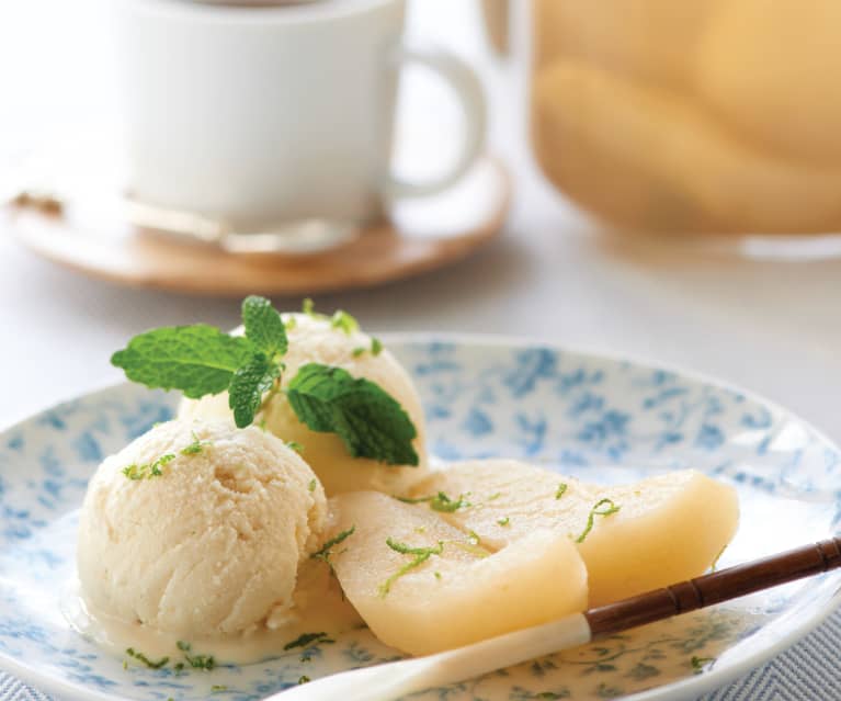 Peras em Moscatel com gelado de lima