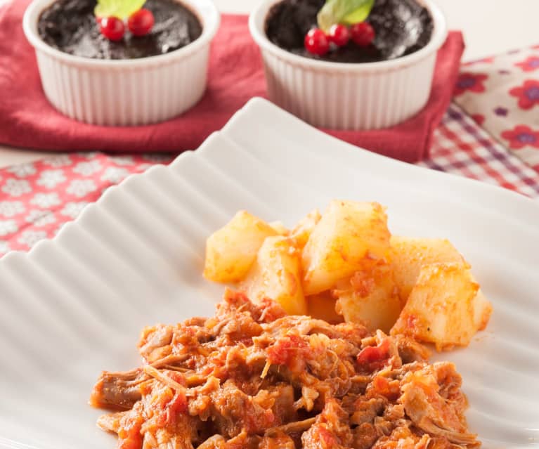 Menú: Pollo a la provenzal con patatas. Pudin de chocolate para dos