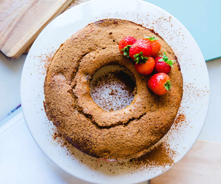 Bolo de frutos vermelhos com nozes sem glúten