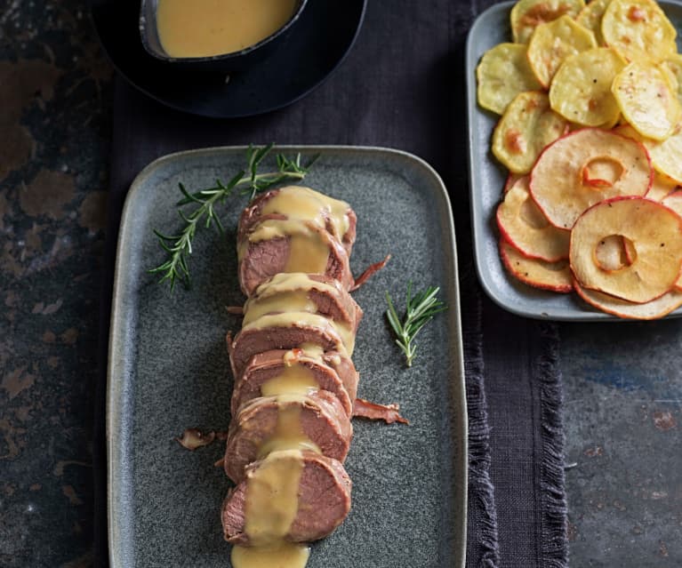 Kalbsfilet sous-vide mit Apfel- und Kartoffelchips