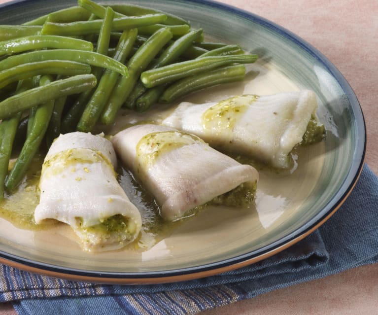 Involtini di platessa con pesto di basilico e fagiolini