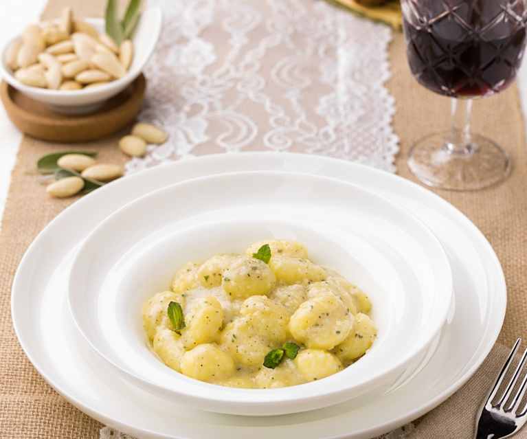 Gnocchi alle mandorle