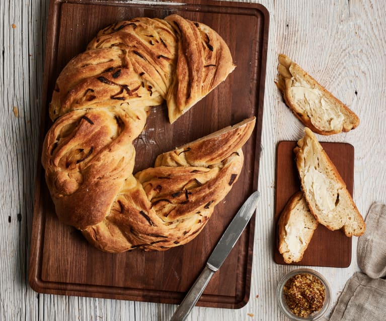 Pão de cebola com massa-mãe