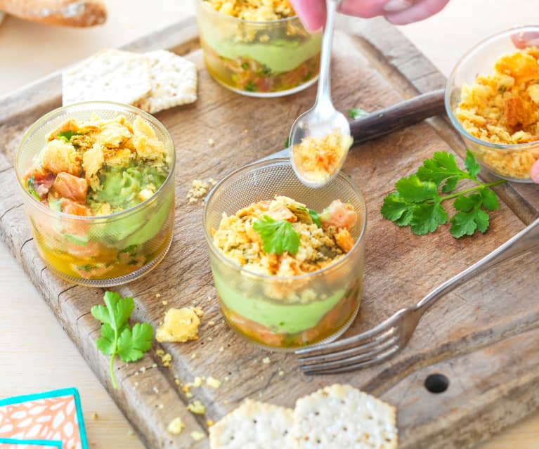 Guacamole avocat-banane et tartare de saumon à la coriandre