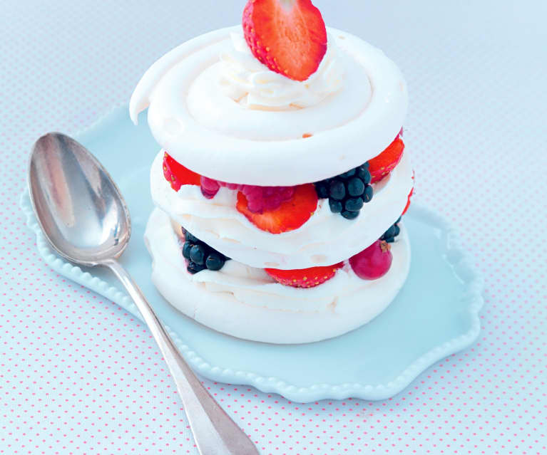 Mille-feuille de fruits rouges à la meringue