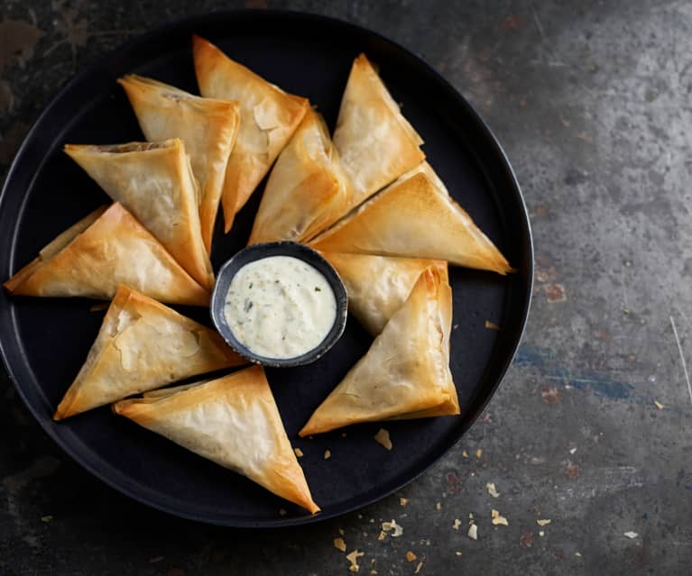 Samosas vegetarianas de boloñesa de lentejas y berenjena