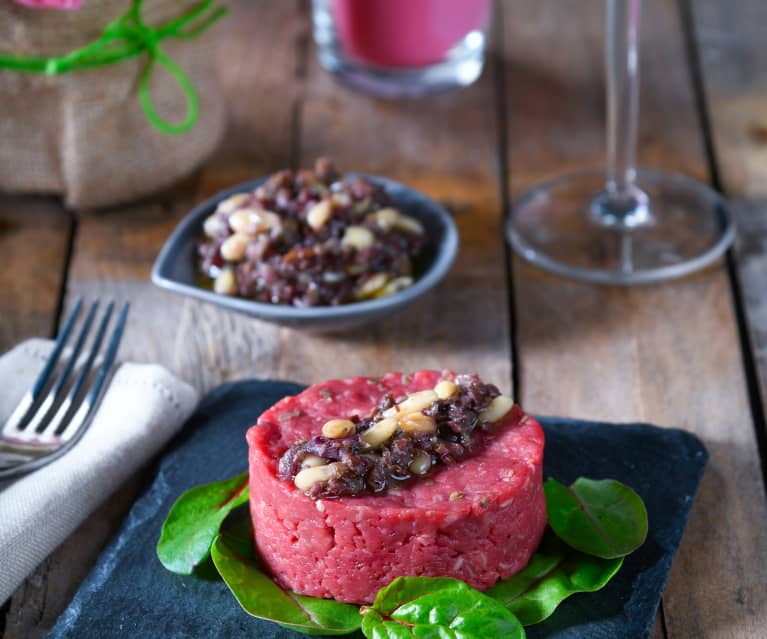 Tartare di manzo con salsa aromatica