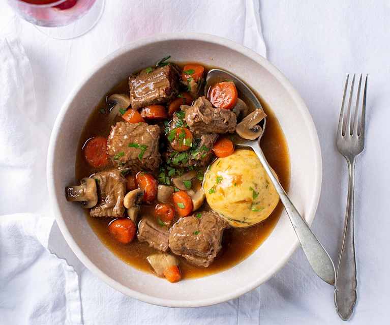 Ragoût de bœuf à la bière et dumplings au cheddar Ragoût de bœuf à la bière et dumplings au cheddar