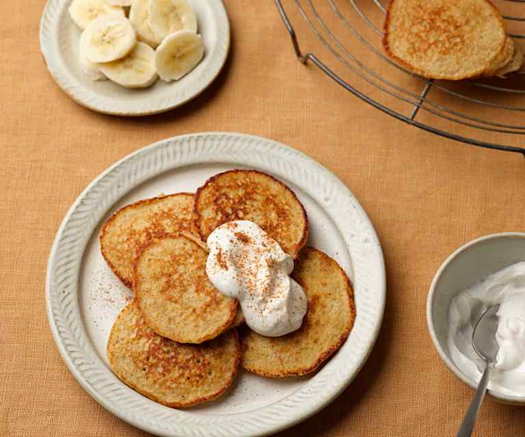 Baby-friendly Banana Pancakes with Cinnamon Yoghurt Baby-friendly Banana Pancakes with Cinnamon Yoghurt