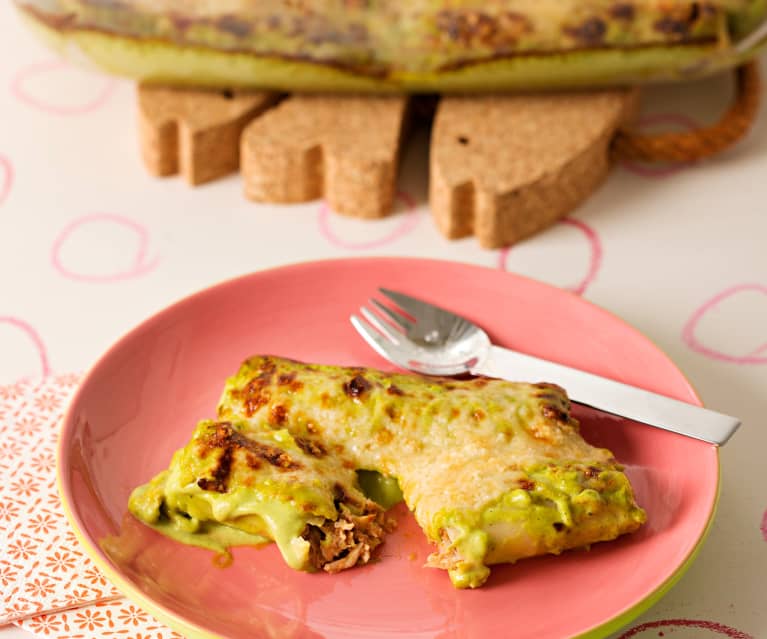 Canelones de atún fresco con bechamel de calabacín