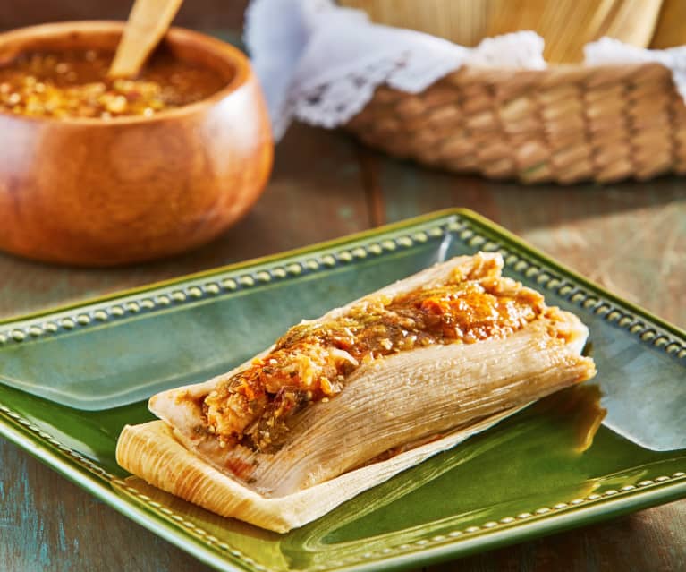 Tamales de flor de calabaza rellenos de camarones