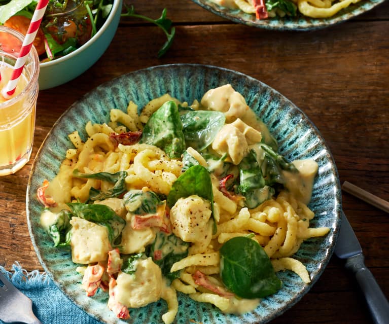 Hähnchen-Spinat-Ragout mit getrockneten Tomaten