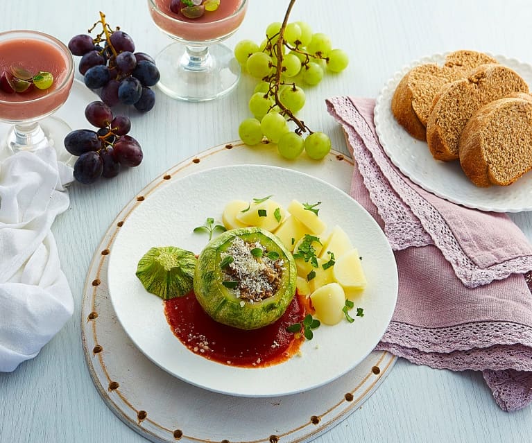 Menù: Zucchine ripiene con contorno di patate; Treccia multicerali; Gelo d’uva (Bimby Friend)