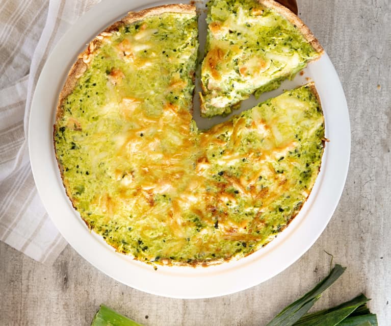 Quiche integral de puerro, albahaca y salmón