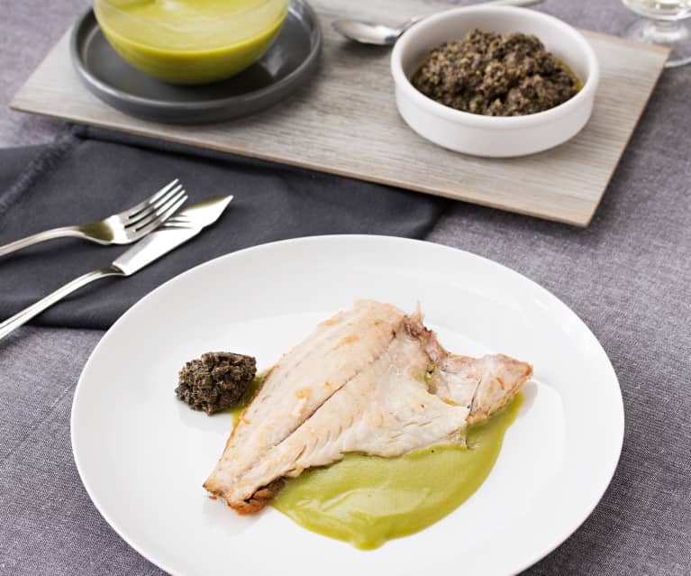 Dorada a la plancha con crema de guisantes y tapenade (HESTAN CUE)