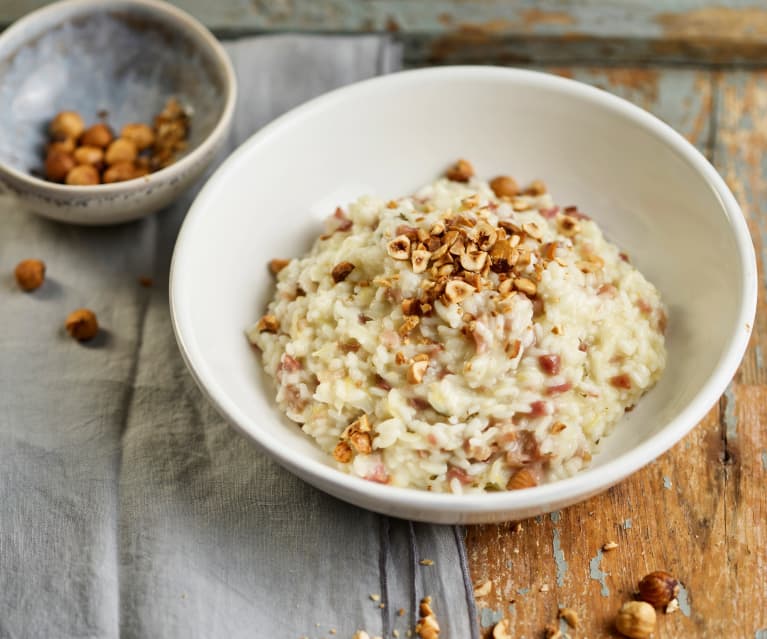 Risoto de bacon e avelã