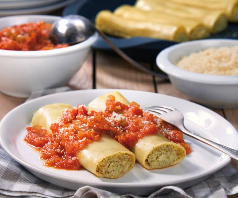 Cannelloni all'uovo con broccolo romanesco al vapore