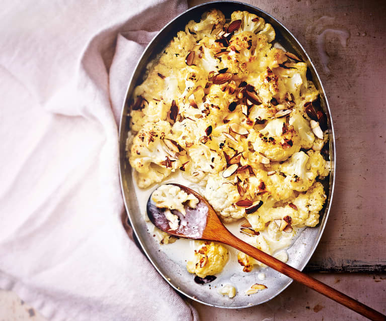 Gratin de chou-fleur, manchego et amandes