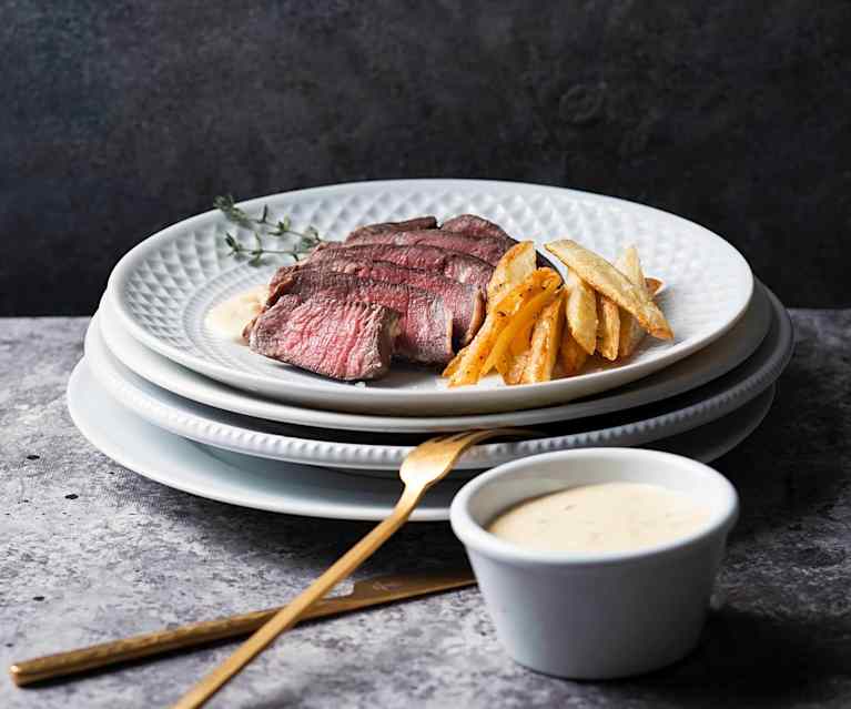 Filetto di manzo sottovuoto con salsa bernese Filetto di manzo sottovuoto con salsa bernese